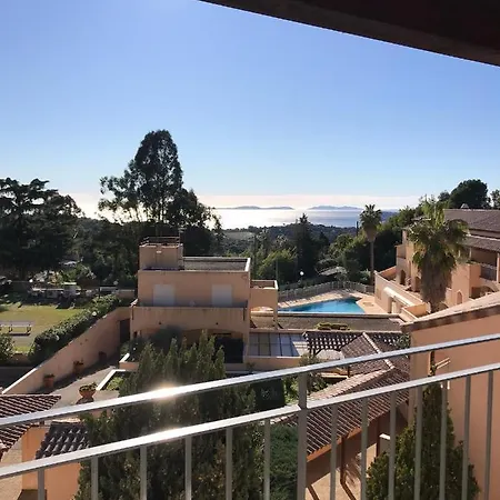 Superbe T1 Duplex,vue La Croix-Valmer